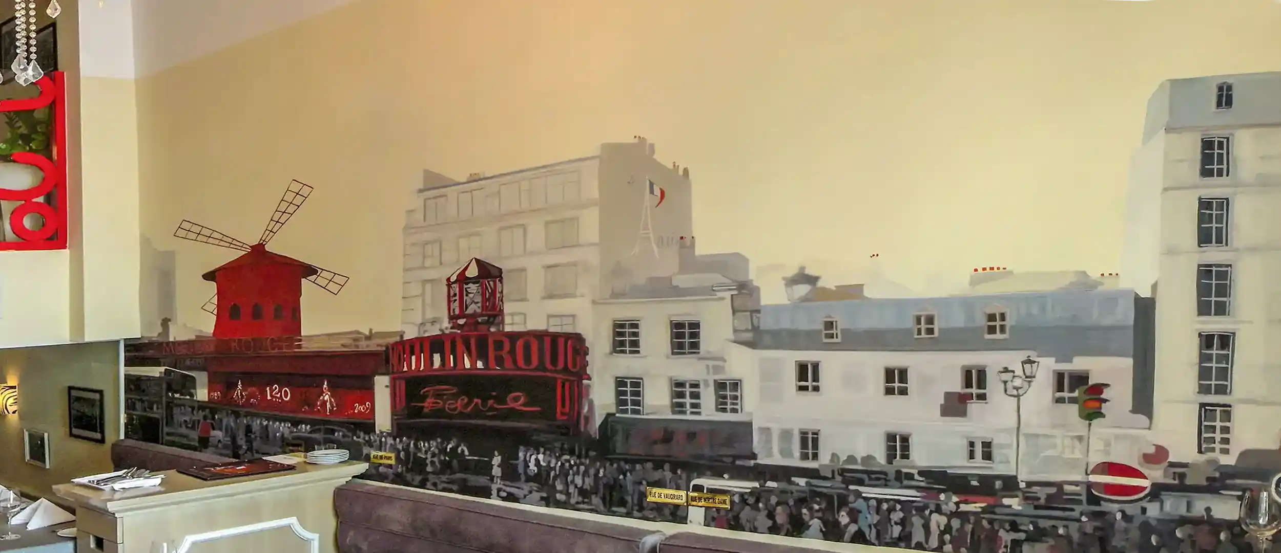 Moulin Rouge pano